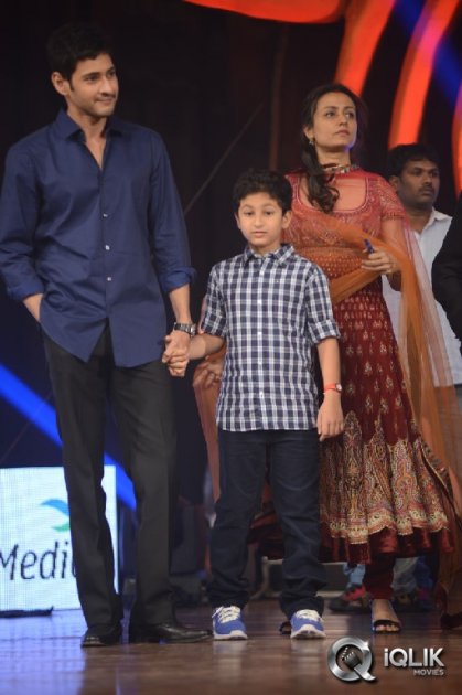 1-Nenokkadine-Movie-Audio-Release